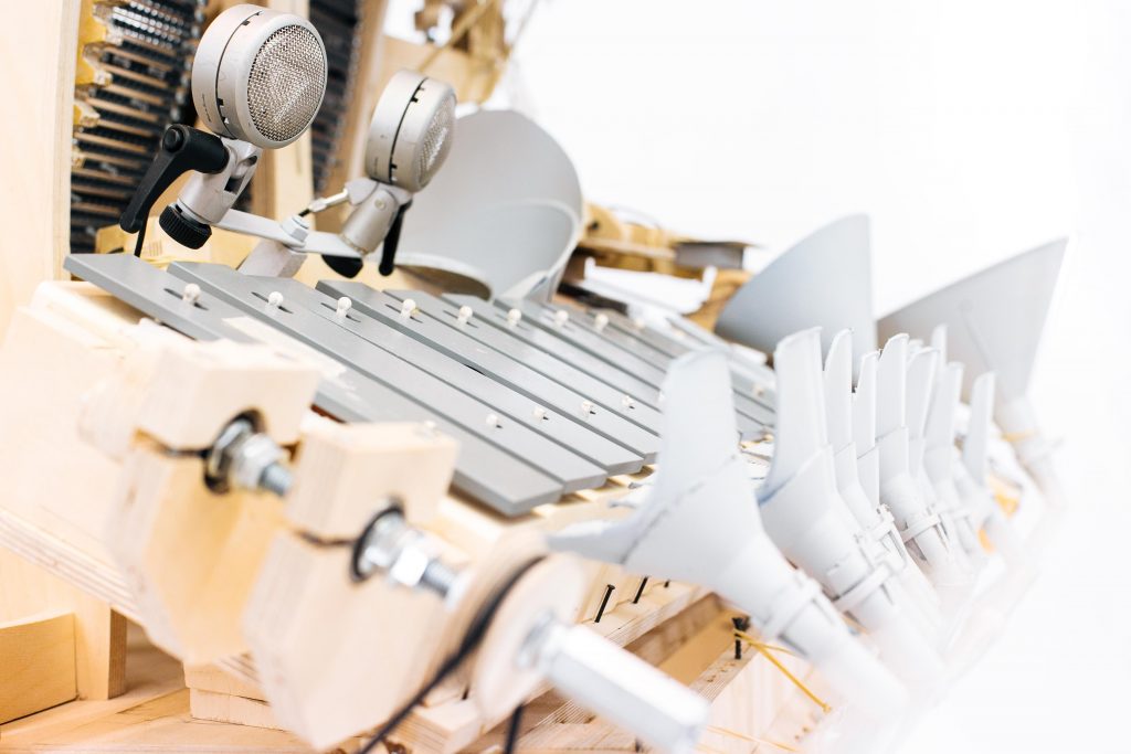 Wintergatan Marble Machine plays music with 2,000 steel marbles.