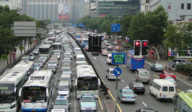 중국 상해의 러시아워 교통체증  