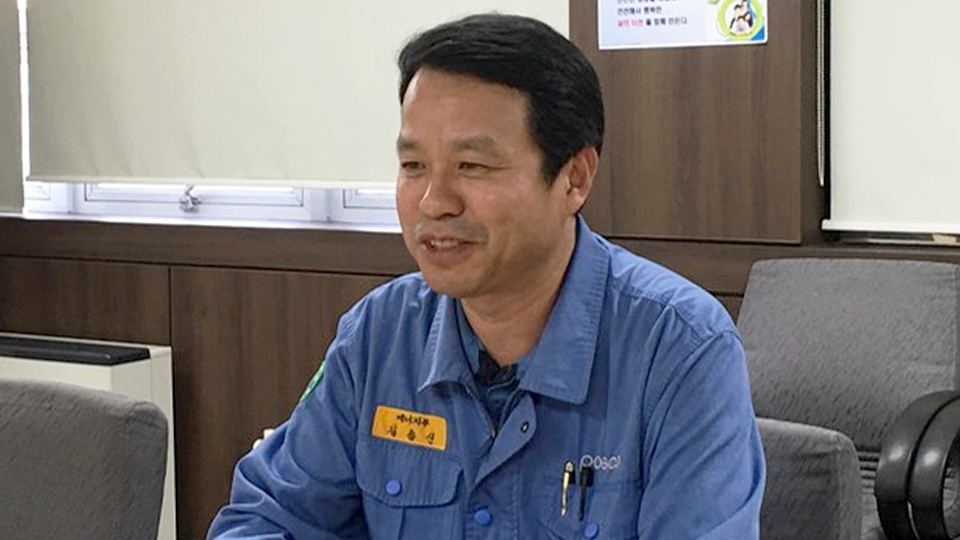 광양제철소 산소 공장 김종신 과장이 만보중공업과의 과제 수행 당시의 상황을 설명하고 있다.