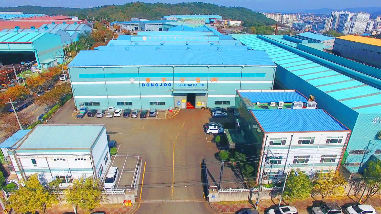 경상북도 포항시 남구 오천읍에 소재한 동주산업 본사 ＆ 기계공장 전경의 모습이다.