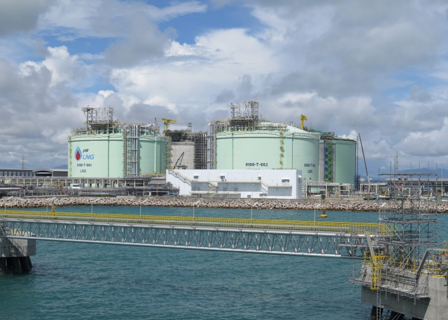 ▲포스코이앤씨가 태국에서 2017년에 준공한 PTT LNG Terminal #2 프로젝트 전경.