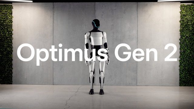 Optomus Gen 2 테슬라 휴머노이드 로봇이 서있는 모습