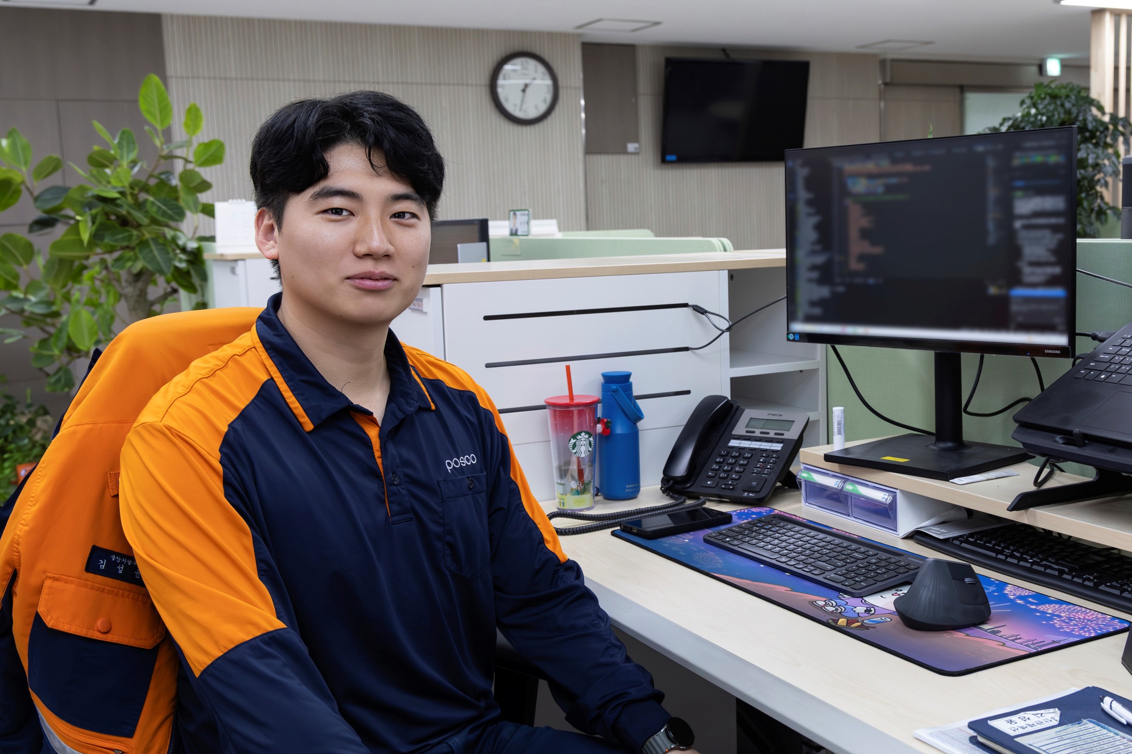 26년 포항제철소 에너지 저감 아이디어 공모전에서 최우수상을 수상한 생산기술부 생산기술섹션 김성윤 대리